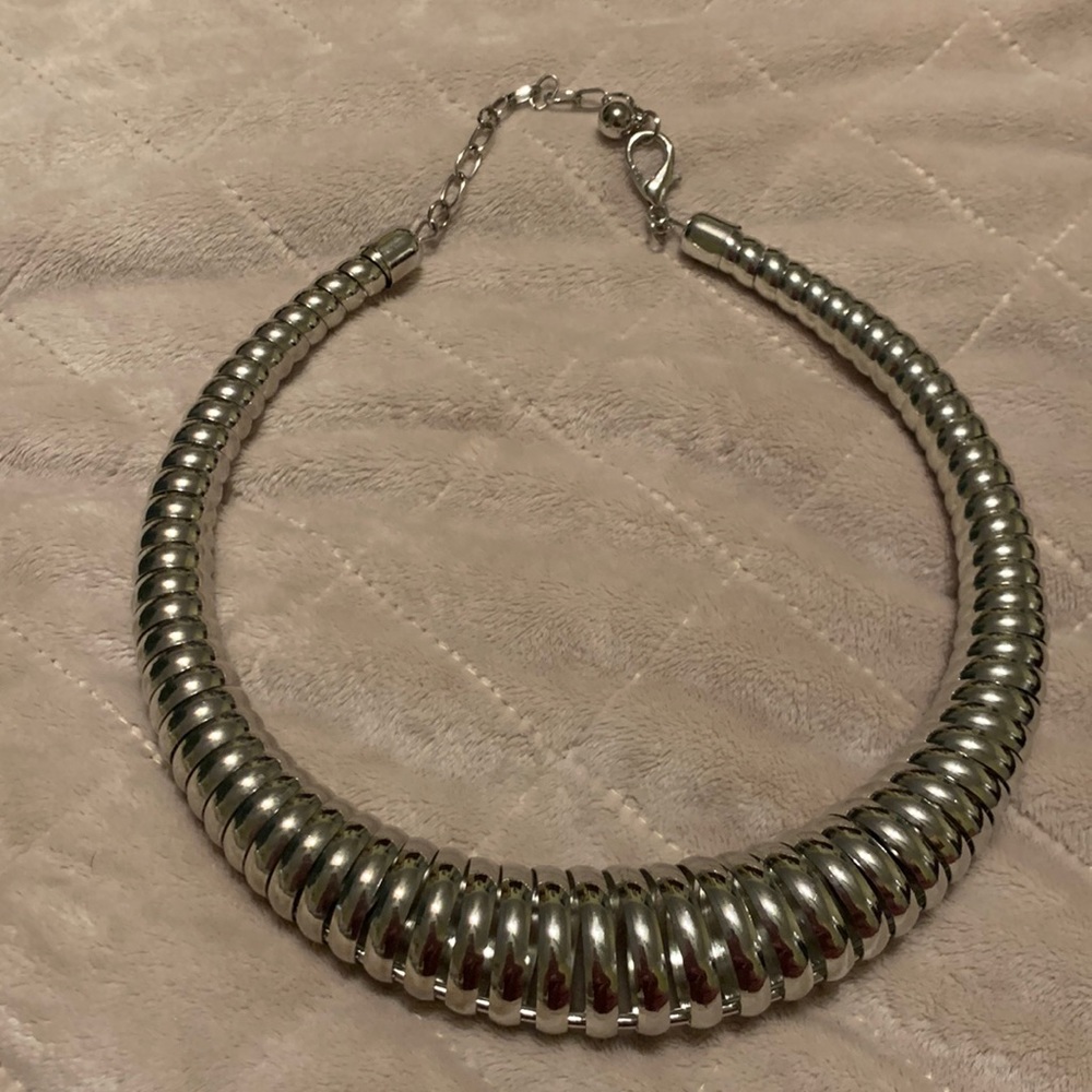 Silver twist choker necklace